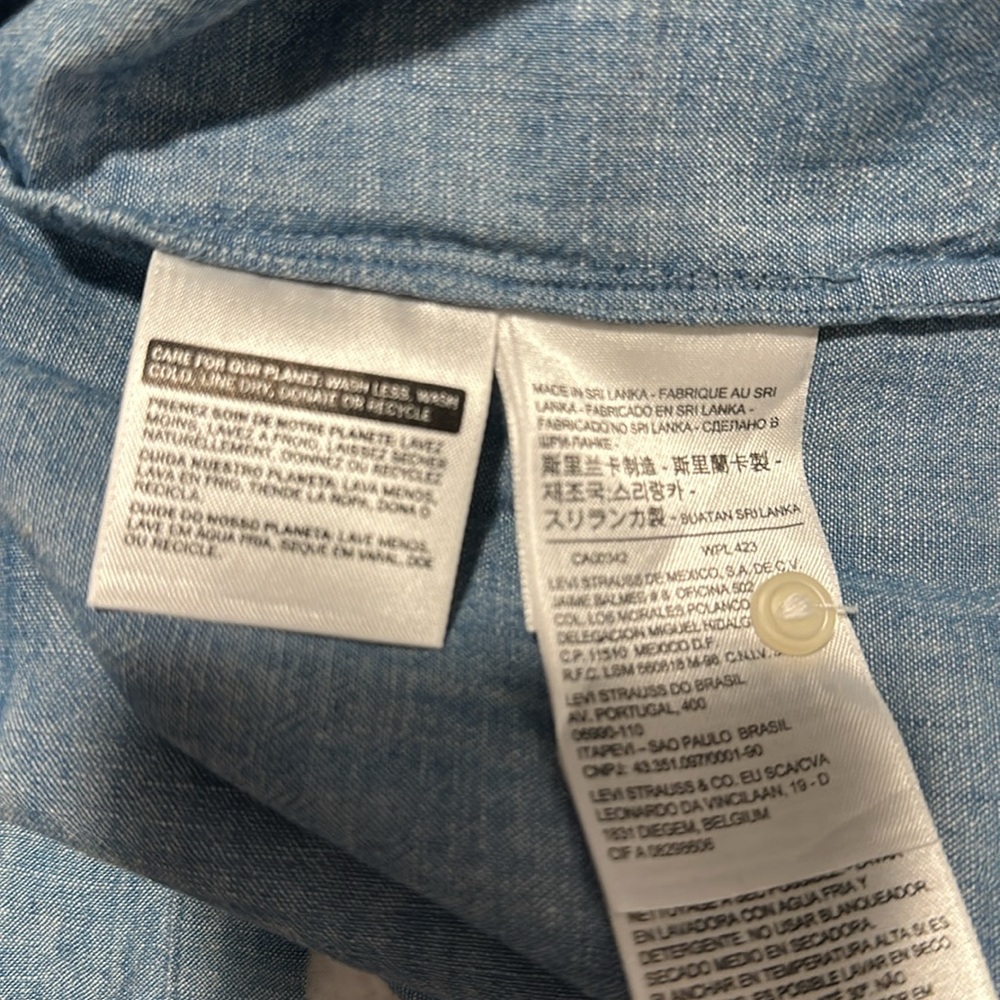 Levi’s XS Denim-colored Top - Picture 4 of 5